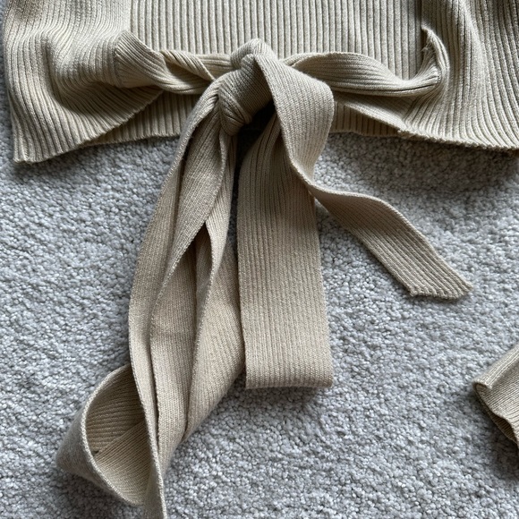 CREAM TURTLENECK - Picture 13 of 15